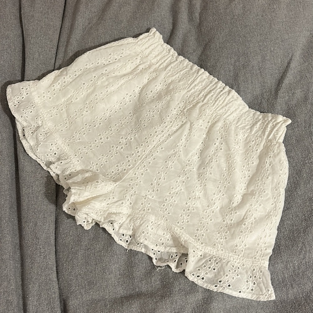 Hollister Summer Shorts (M) - Picture 2 of 3